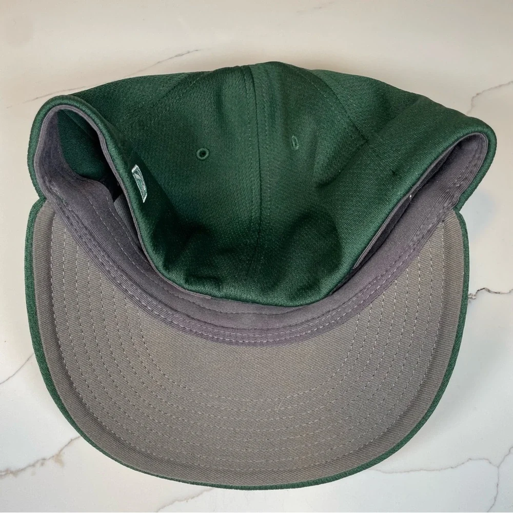🧢 Forest Green Snapback Hat – Embroidered Logo Vibes 🌲​
